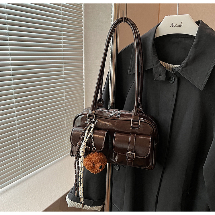 Stylish shoulder bag
