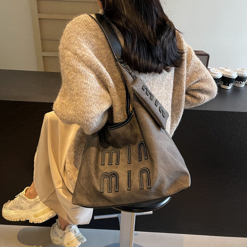 Women's Commuter Tote Bag