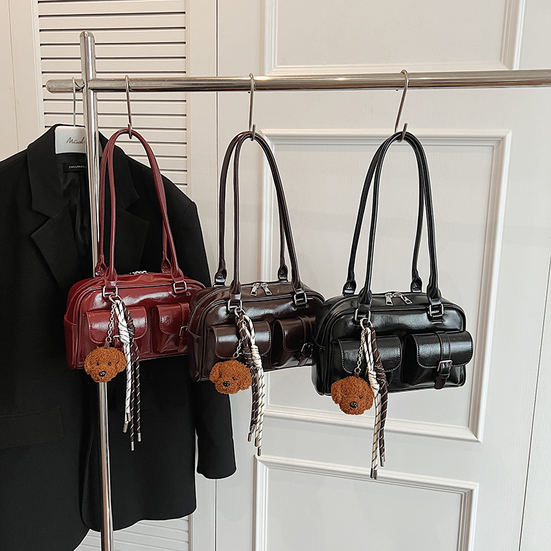 Stylish shoulder bag