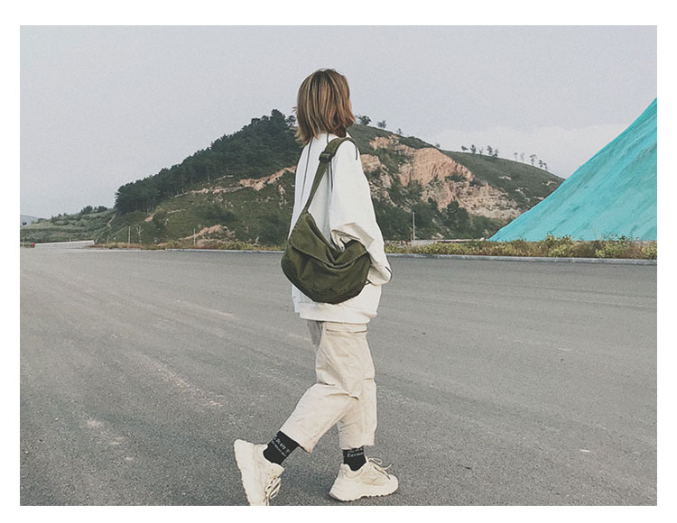 Large-capacity canvas shoulder tote bag