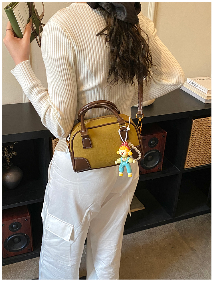 Multi-colored PU handbag (shoulder/crossbody)