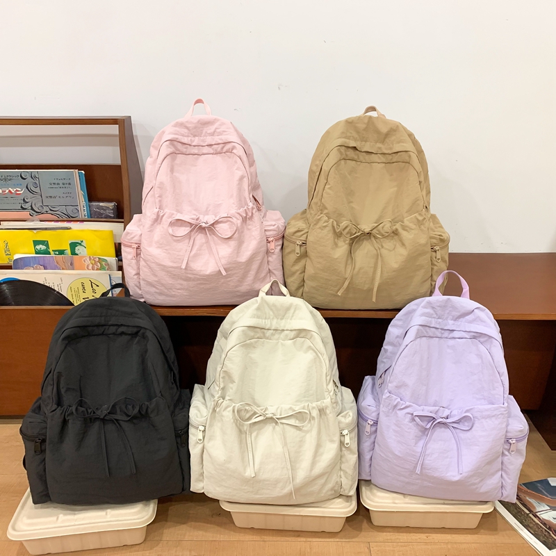 Five colors available for this refreshing backpack