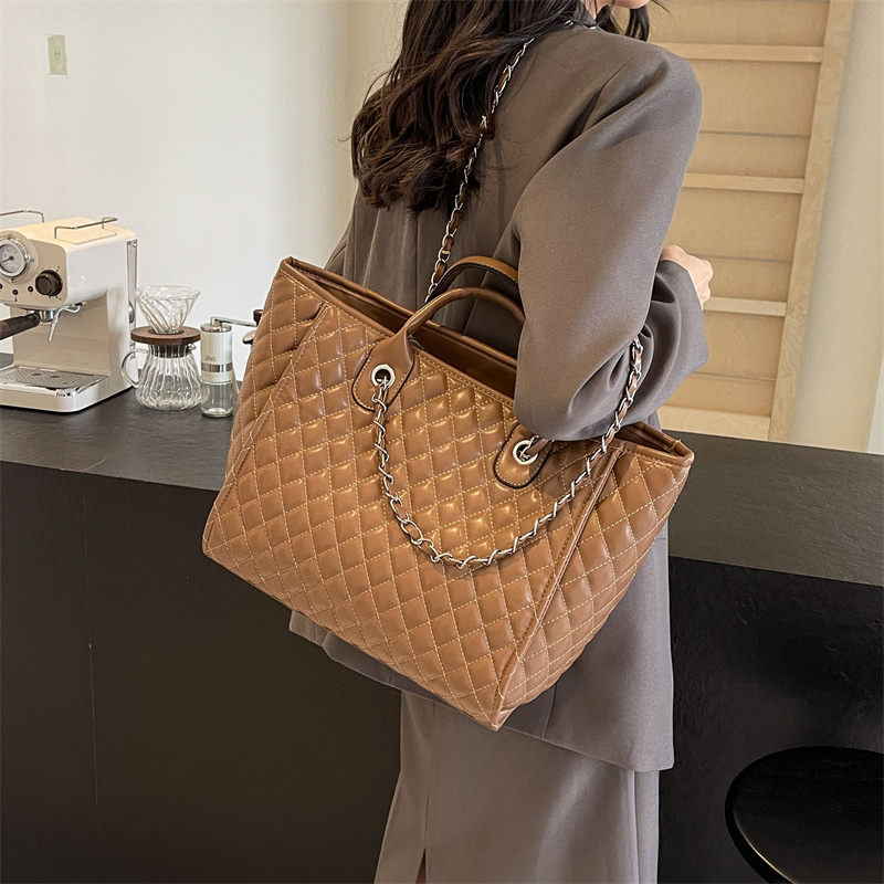Women's PU Tote Bag – Suitable for Travel, Commuting, and Shoulder or Crossbody Wear